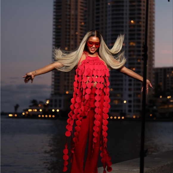 AKIRA Red Statement Crop Top - Picture 3 of 3